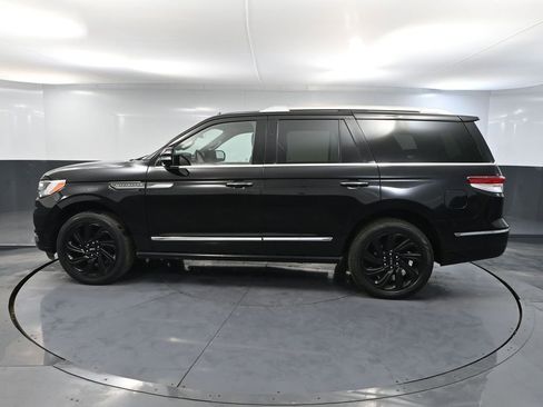 Used 2024 Lincoln Navigator Reserve image 8