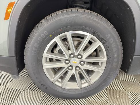 Used 2023 Chevrolet Traverse LT AWD/4WD image 14