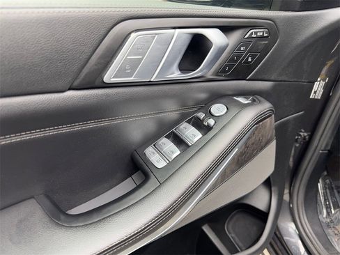 Used 2021 BMW X7 xDrive40i w/ Premium Package image 33