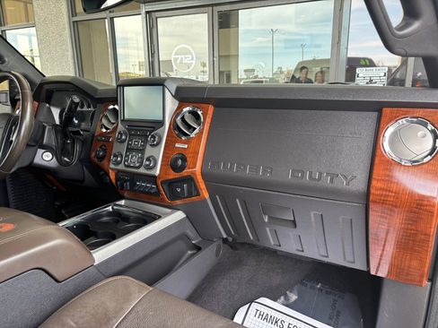 Used 2016 Ford F250 King Ranch w/ King Ranch w/Chrome Package image 34