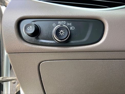Used 2017 Chevrolet Malibu LS FWD image 33