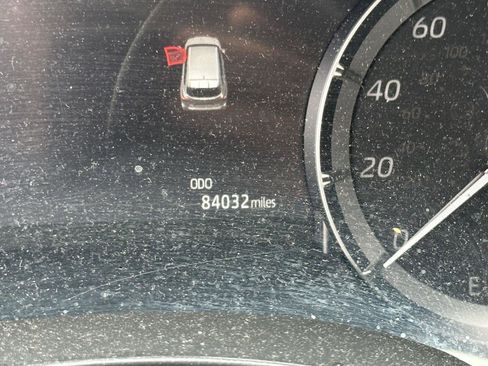 Certified 2021 Toyota Highlander XLE FWD image 14