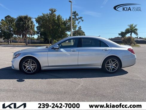 Used 2019 Mercedes-Benz S 560 4MATIC Sedan image 3