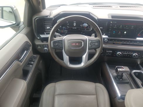 Used 2024 GMC Sierra 1500 SLT w/ SLT Premium Plus Package image 18