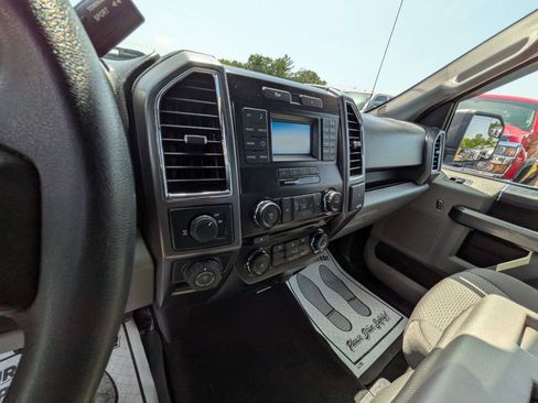 Used 2016 Ford F150 XLT w/ Trailer Tow Package RWD image 16