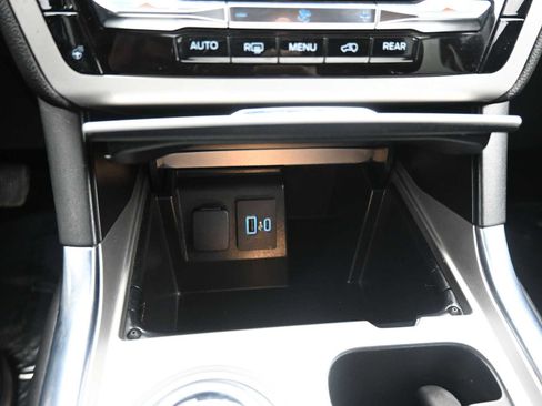 Used 2023 Ford Explorer XLT w/ Equipment Group 202A image 22