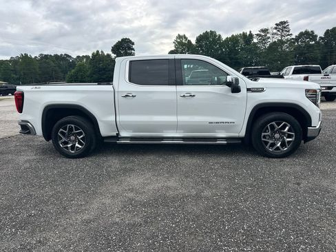 Used 2023 GMC Sierra 1500 SLT w/ SLT Premium Plus Package AWD/4WD image 5