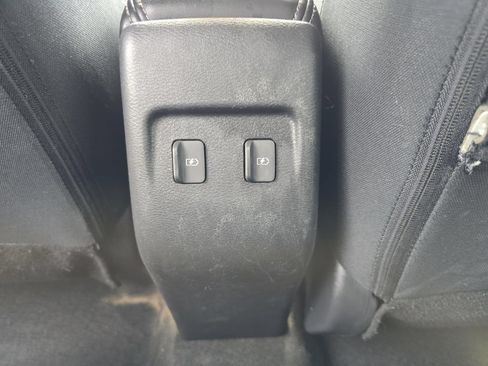 Used 2024 Nissan Kicks SV w/ Interior Electronics Package FWD image 13