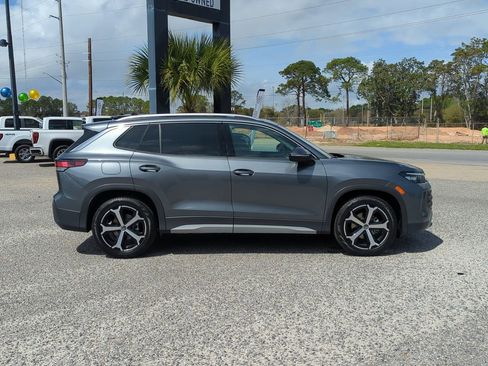 New 2026 Volkswagen Tiguan SE image 8