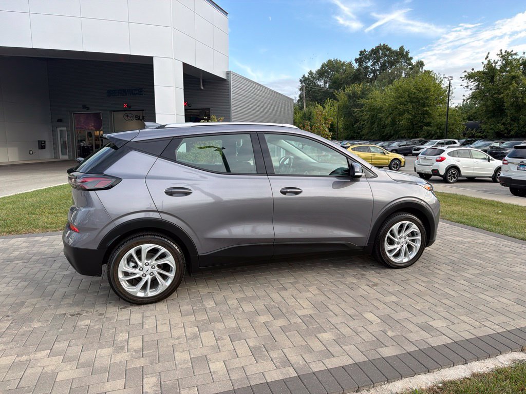 Used 2023 Chevrolet Bolt EUV LT w/ Driver Confidence Package FWD image 5