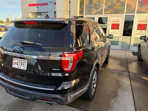 Used 2018 Ford Explorer Limited AWD/4WD image 6