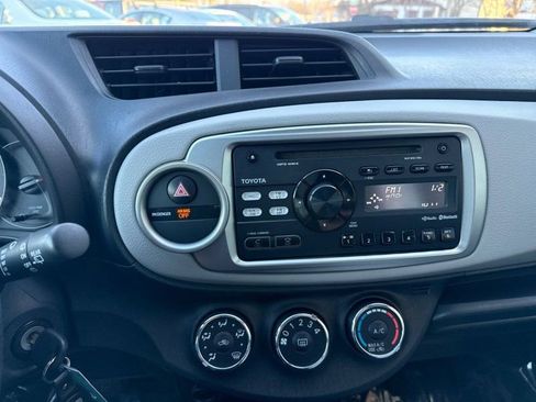 Used 2013 Toyota Yaris LE image 22