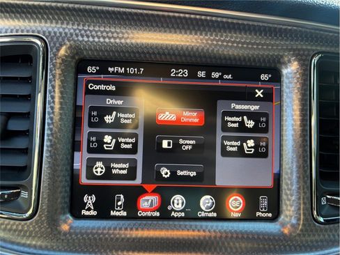 Used 2016 Dodge Challenger SRT Hellcat image 33