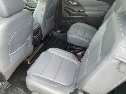 Used 2021 Chevrolet Traverse LT AWD/4WD image 12