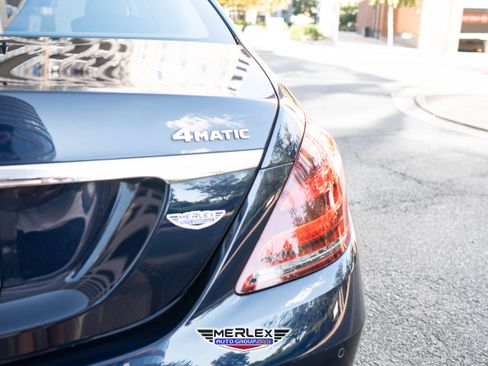 Used 2020 Mercedes-Benz S 560 4MATIC Sedan w/ Premium Package image 51