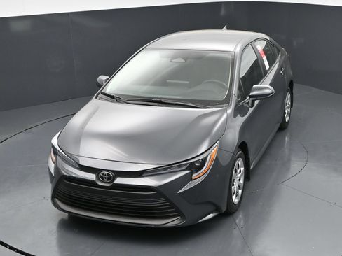 Used 2026 Toyota Corolla LE FWD image 27