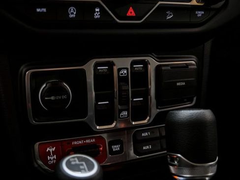 Used 2019 Jeep Wrangler Unlimited Rubicon w/ LED Lighting Group image 62