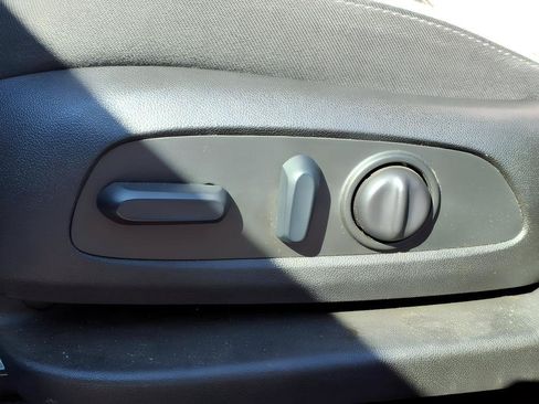 Used 2022 Chevrolet Equinox LT FWD image 27
