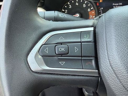 Used 2024 Jeep Compass Latitude AWD/4WD image 23