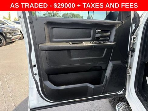 Used 2022 RAM 2500 Tradesman w/ Chrome Appearance Group AWD/4WD image 12
