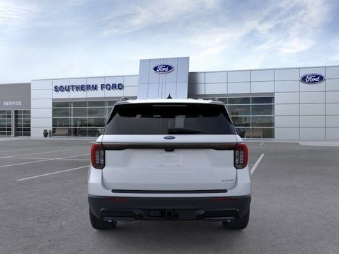 New 2026 Ford Explorer ST-Line w/ ST-Line Street Pack AWD/4WD image 5