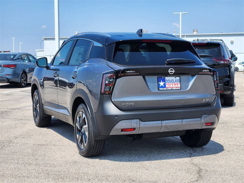 New 2025 Nissan Kicks SV w/ SV Premium Package image 4