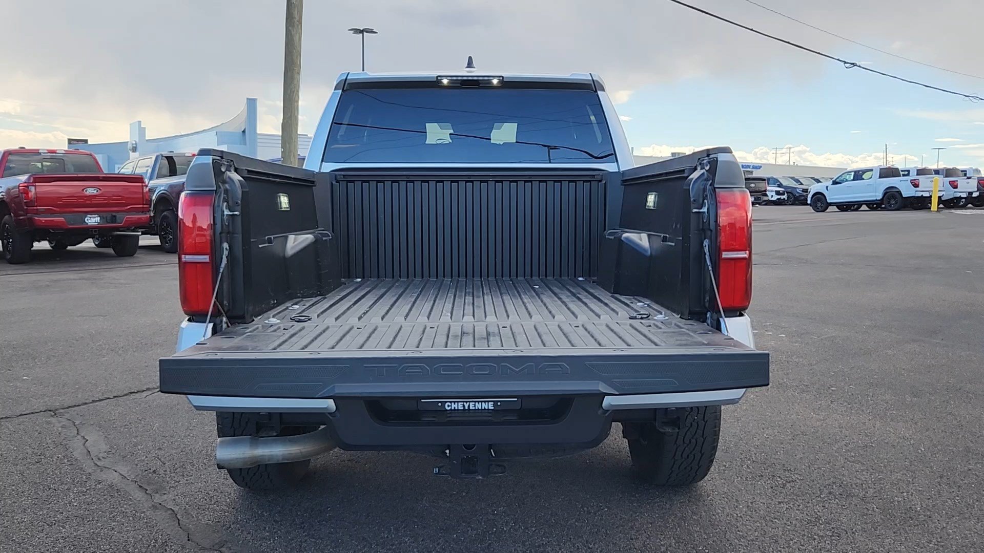Used 2024 Toyota Tacoma TRD Off-Road AWD/4WD image 17