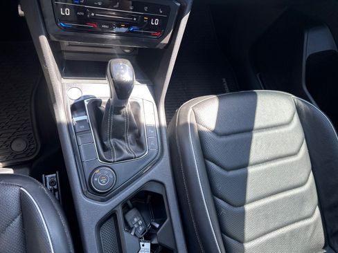 Used 2023 Volkswagen Tiguan SEL R-Line AWD/4WD image 15