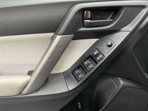 Used 2016 Subaru Forester 2.5i Premium w/ All-Weather Package image 19