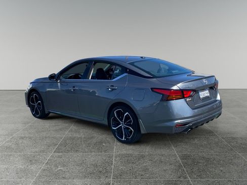 Used 2025 Nissan Altima 2.5 SR FWD image 3