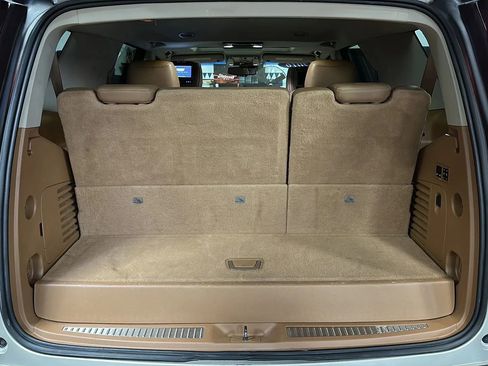 Used 2016 Cadillac Escalade Platinum image 16