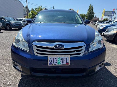 Used 2010 Subaru Outback 3.6R Premium image 4