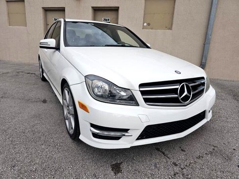 Used 2014 Mercedes-Benz C 250 Sport image 7
