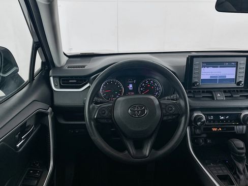 Used 2019 Toyota RAV4 XLE AWD/4WD image 17
