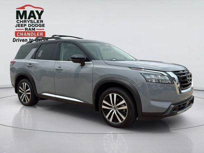 Used 2025 Nissan Pathfinder Platinum w/ Cargo Package
