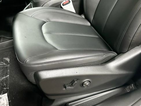 New 2026 Chrysler Pacifica Select image 19