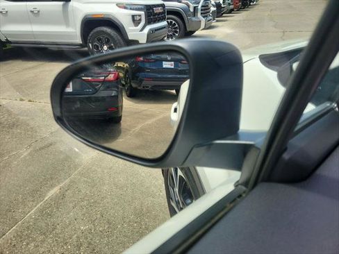 Certified 2018 Toyota C-HR XLE image 11