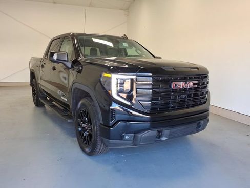 Used 2022 GMC Sierra 1500 Elevation w/ Elevation Premium Package AWD/4WD image 1