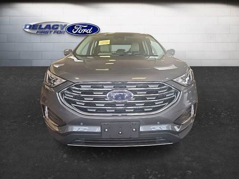 Used 2023 Ford Edge Titanium image 9