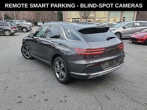 Used 2023 Genesis Electrified GV70 Advanced image 3