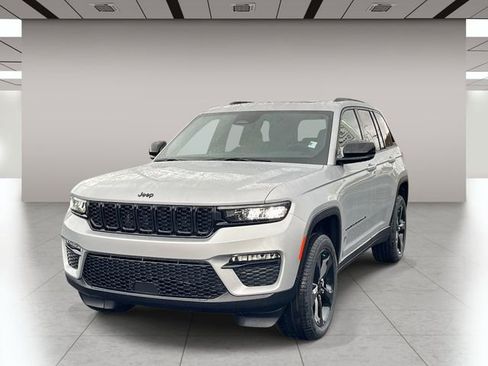 New 2025 Jeep Grand Cherokee Limited w/ Black Appearance Package image 8