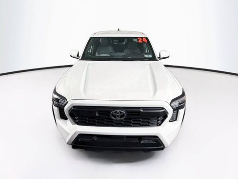 Used 2024 Toyota Tacoma TRD Off-Road w/ TRD Off Road Upgrade Package AWD/4WD image 13