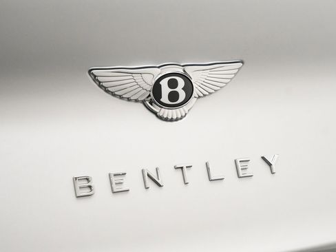 New 2025 Bentley Bentayga image 24