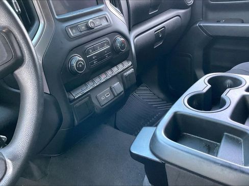 Used 2021 Chevrolet Silverado 1500 Custom image 11