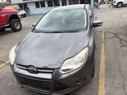 Used 2013 Ford Focus SE FWD image 6