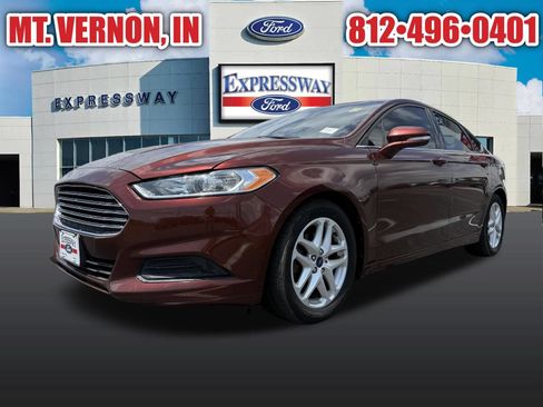 Used 2015 Ford Fusion SE FWD image 1