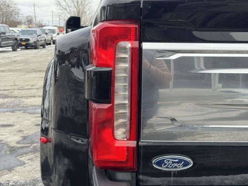 Used 2023 Ford F450 King Ranch w/ Chrome Package image 14