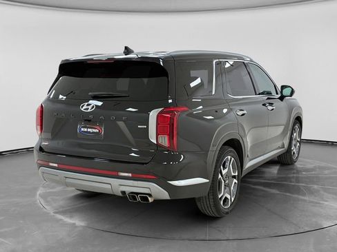Used 2023 Hyundai Palisade Limited w/ Cargo Package AWD/4WD image 3