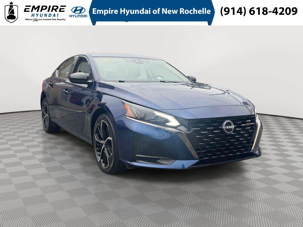 Used 2024 Nissan Altima 2.5 SR FWD image 1