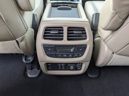 Used 2021 Honda Pilot Elite image 21